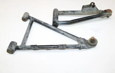 2004 Arctic Cat 400 Auto Fis 4x4 dianteiro inferior esquerdo controle braço A - Imagem 1 de 4