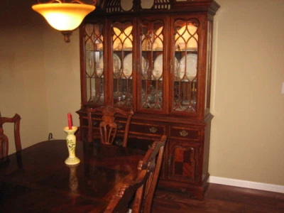Armario porcelana caoba Foto 1 de 4