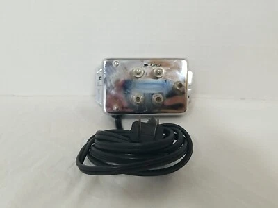 RadioShack Archer 15-1119 4-Way Output Coax Cable Distribution Amplifier - Image 1 of 4