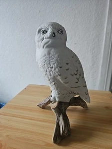 Porzellan Eule auf Sockel weiß  25cm aus Bohemia Porzellan  mit Sigel  - Bild 1 von 5