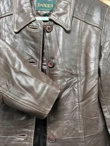 Abrigo de Cuero 100% Cuero Marrón Suave Talla Mediana Danier Canadá. - Imagen 1 de 6