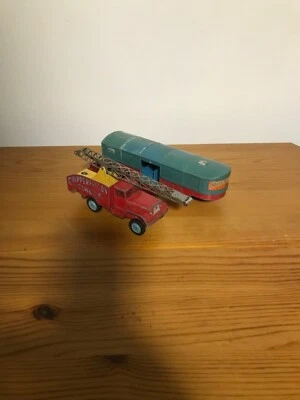 Remolque y grúa transportador de caballos Chipperfields Circus"". Foto 1 de 2