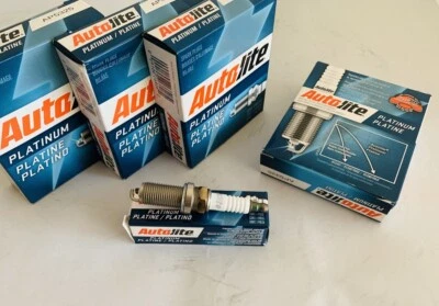 /1100/ 16 X Candele Autolite Platino Dodge RAM 1500 5.7L V8 Hemi 2009 - 2019 - Image 1 of 4