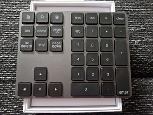 Bluetooth Extended Numeric Keypad Ziffernblock mit 34 Tasten - Bild 1 von 2