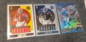 Tarjeta brillante blanca y negra Rookie Jahmyr Gibbs 2023 SSP **ERROR ILLUSIONS RC*LOTE - Imagen 1 de 4