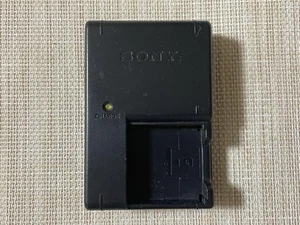 Sony BC-CSG Charger for Medium Battery Used - Picture 1 of 2