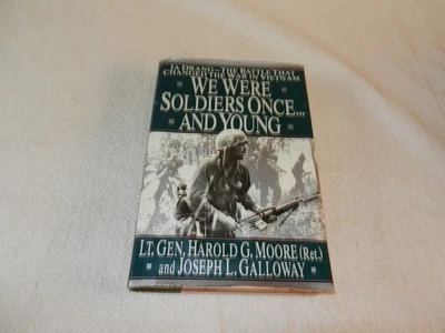 VIETNAM  1st Air Cavalry & 1965 Ia Drang "WE WERE SOLDIERS ONCE AND YOUNG" Foto 1 de 4