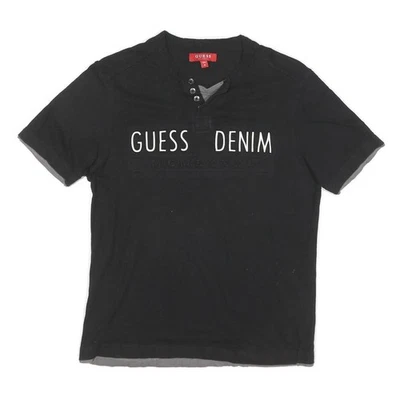Camiseta gráfica masculina GUESS preta mistura de algodão manga curta gola Henley casual - Imagem 1 de 4