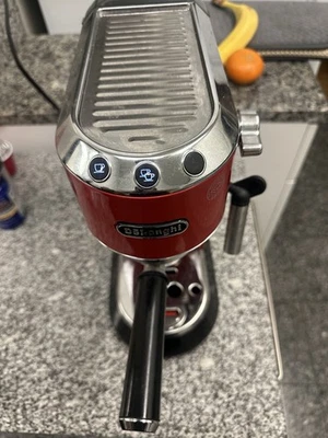 delonghi dedica ec680r esspresso rojo Foto 1 de 4