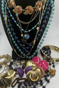 22 Piece Jewelry Lot VTG To Now Mostly VTG Gold Filled Monet Art Glass Avon - Picture 1 of 20