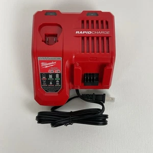 Herramienta de carga rápida Milwaukee M12 M18 solo central eléctrica roja de doble puerto rápido - Imagen 1 de 4