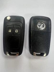 VAUXHALL 2 TASTEN FERNKLAPPSCHLÜSSELANHÄNGER ASTRA CORSA USW GETESTET GM 13500233!! - Bild 1 von 5