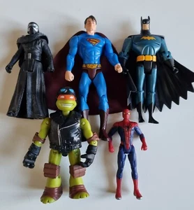 Lotto action figure X5 Batman Superman TMNT Spiderman Star Wars - Foto 1 di 1