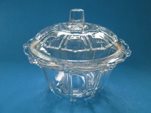 Vintage KIG INDONESIA Candy Dish w/ Lid Clear Glass Beaded Oyster Pearl - Picture 1 of 5