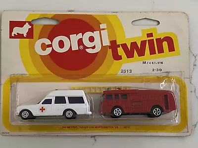 CORGI JUNIOR TWIN 2513, AMBULANCIA MERCEDES, REF FIRE TENDER, COMO NUEVO, TARJETA CASI NUEVA, Foto 1 de 4