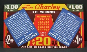 Carta Insegna Premio Vintage One Dollar Charley Punch Board Vincitore Pagamento Disp Top - Foto 1 di 1