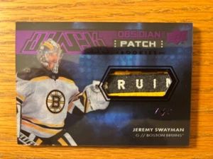 Maglia 2021-22 SPx UD Black Obsidian " 1 di 1 " Jeremy Swayman #ORJ-JS Rookie RC - Foto 1 di 2