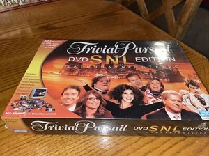 Trivial Pursuit 2004 Brettspiel Trivia SNL DVD Edition Saturday Night Live Seal - Bild 1 von 2