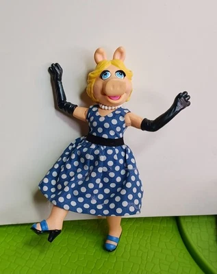 Palisades Muppets One Of A Kind Miss Piggy Figure - Image 1 of 3