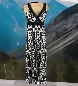INC WOMENS BLACK & WHITE GEO DESIGN BEADED CROCHET EMPIRE WAIST MAXI DRESS EUC - Picture 1 of 8