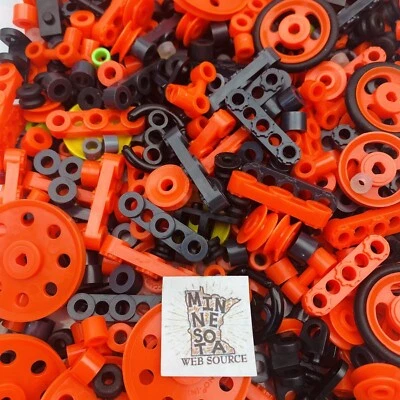 3.4 oz of Modern Meccano Erector Set Plastic/Rubber Parts - Image 1 of 4