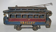 1910's Kenton Deluxe Trolley w/Driver Blue/Red Cast Iron 7.5" long #V633