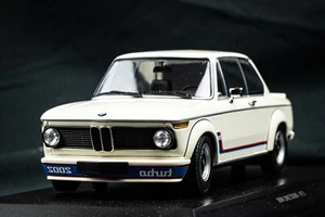BMW 2002 Turbo (E20) weiß Baujahr 1972 - Minichamps 1:18 - Bild 1 von 12