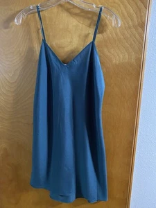 FOREST GREEN DRESS SLIP WOMENS SIZE 4 CINQ A SEPT NWOT - Picture 1 of 3