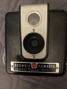 Kodak Brownie Hawkeye Flash Camera - Picture 1 of 4
