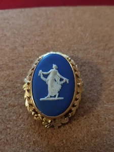 Wedgwood Jasper Ware Blue And White Cameo Gold plated Brooch L37mm Vgc - Picture 1 of 4