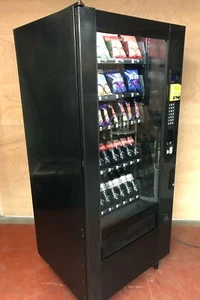 Snack & Bottle 32 Selection Combination Vending Machine With Card Nayax System - Picture 1 of 5