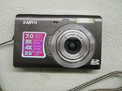Sanyo VPC T700 7.0MP Digital Camera Point & Shoot + Battery ***AS-IS UNTESTED*** - Image 1 of 4