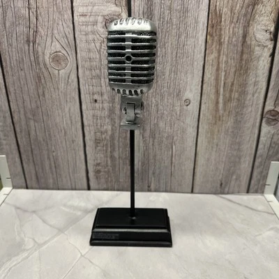Micrófono RESINA estilo vintage repro novedad años 50 decoración del hogar cama baño más allá Foto 1 de 4