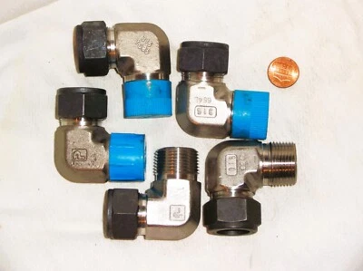 Parker® 3/4 compression X 3/4" NPT MALE ELBOW CONNECTOR Stainless Steel MNPT - Image 1 of 4