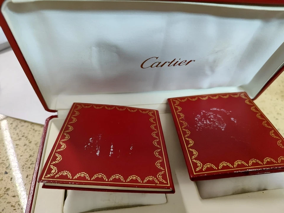 Caixa de relógio Must De Cartier vermelha, Ref.COWA0046 100% autêntica 2 relógios 13X22mm - Imagem 1 de 4