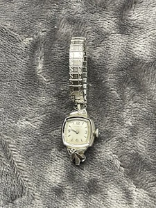 Orologio Vintage Caravelle Donna Lunetta 10K RGP Meccanico Funzionante Petite - Foto 1 di 7