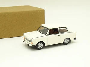 IXO SB 1/43 - Trabant 601 Universal White 1980 - Picture 1 of 1