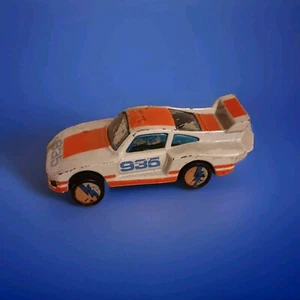 Matchbox White PORSCHE 935 1991 LIGHTNING LR750 - Picture 1 of 2