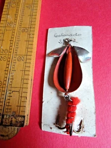 AN EARLY VINTAGE COLORADO SPOON LURE ON HARDY CARD - Picture 1 of 5