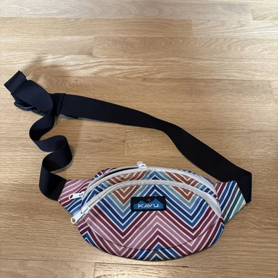 KAVU Riñonera Bolso Bandolera Multicolor Rayas Bolsillos Usado Senderismo Foto 1 de 4