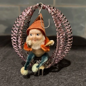 Vtg Spun Cotton Pipe Cleaner Elf Foil Mesh Pinecone Seat 3"x3.5" Ornament - Bild 1 von 7