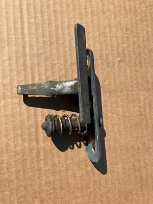 Capó delantero genuino Porsche 911 912 1978-73 bloqueo seguridad catch 901.511.051.21 Foto 1 de 4