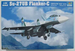 TROMPETER 02270 Sukhoi Su-27UB Flanker C 1:32 kit aereo kit aeromobili 27 - Foto 1 di 9