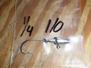 20 1/4oz Bullet Head Jigs on Eagle Claw 635 1/0 2/0 SW Hooks - Picture 1 of 4