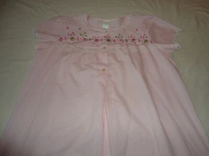 Vintage Mid Length Nightgown Pink w/ Embroidery & Lace, Fleece Size Medium - Picture 1 of 4