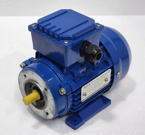 REMX EF SERIES THREE PHASE INDUCTION MOTOR 1560 RPM, MS562-4 FRAME - Picture 1 of 7