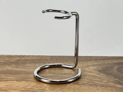 Soporte de exhibición de almacenamiento de encimera de metal para secado con cepillo de afeitar Proraso y Omega Foto 1 de 4