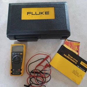 Fluke 179 digitales True RMS-Handmultimeter mit Leitungen/Gehäuse getestet & funktionsfähig - Bild 1 von 23