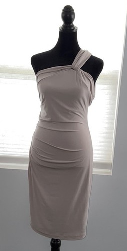 UNDERCOVER Splendido abito vintage foderato Victoria Secret una spalla reggiseno a mensola crema M