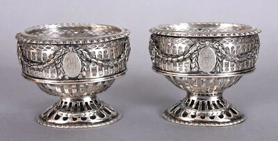 Pair of 1865 Neoclassical English Sterling Master Salt Cellars w Liners 10 ozt  - Изображение 1 из 4